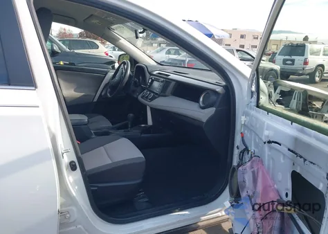2015 Toyota Rav4 Le z USA, uszkodzony, nr VIN JTMZFREV1FJ032716